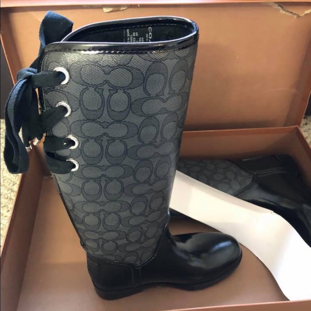 Size 5 Coach boots